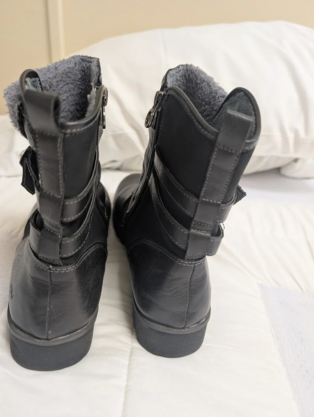 JBU Women's Black Faux Leather & Suede Faux-Fur Lined Ankle Boots